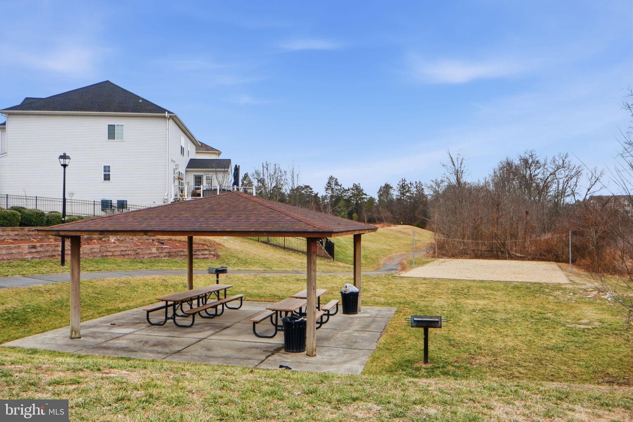 43593 MIRROR TERRACE