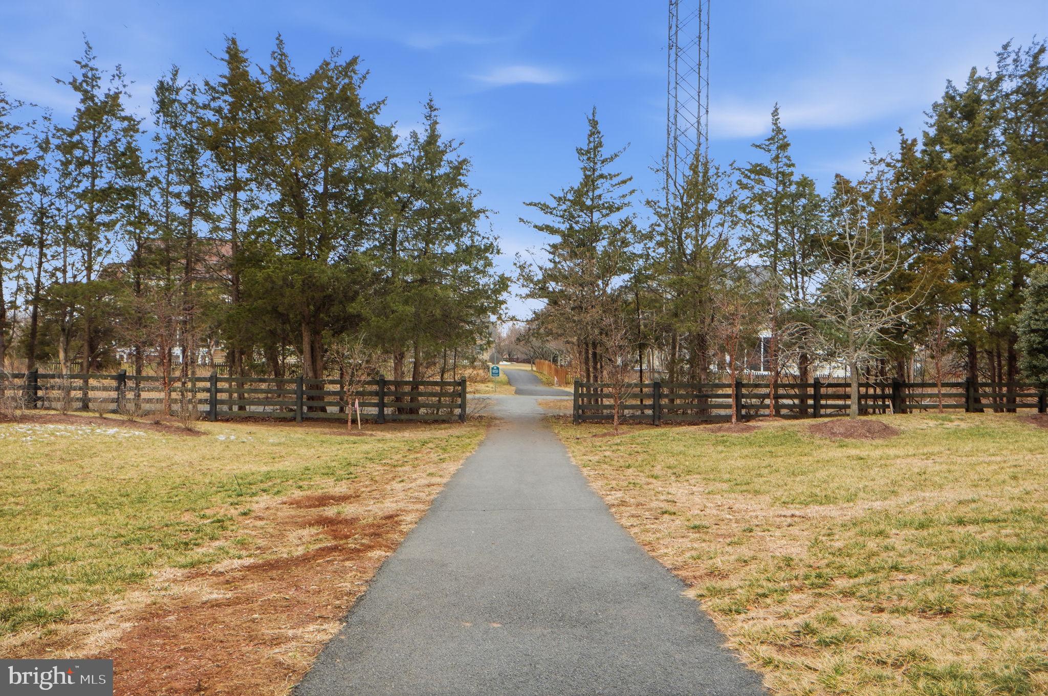 43593 MIRROR TERRACE