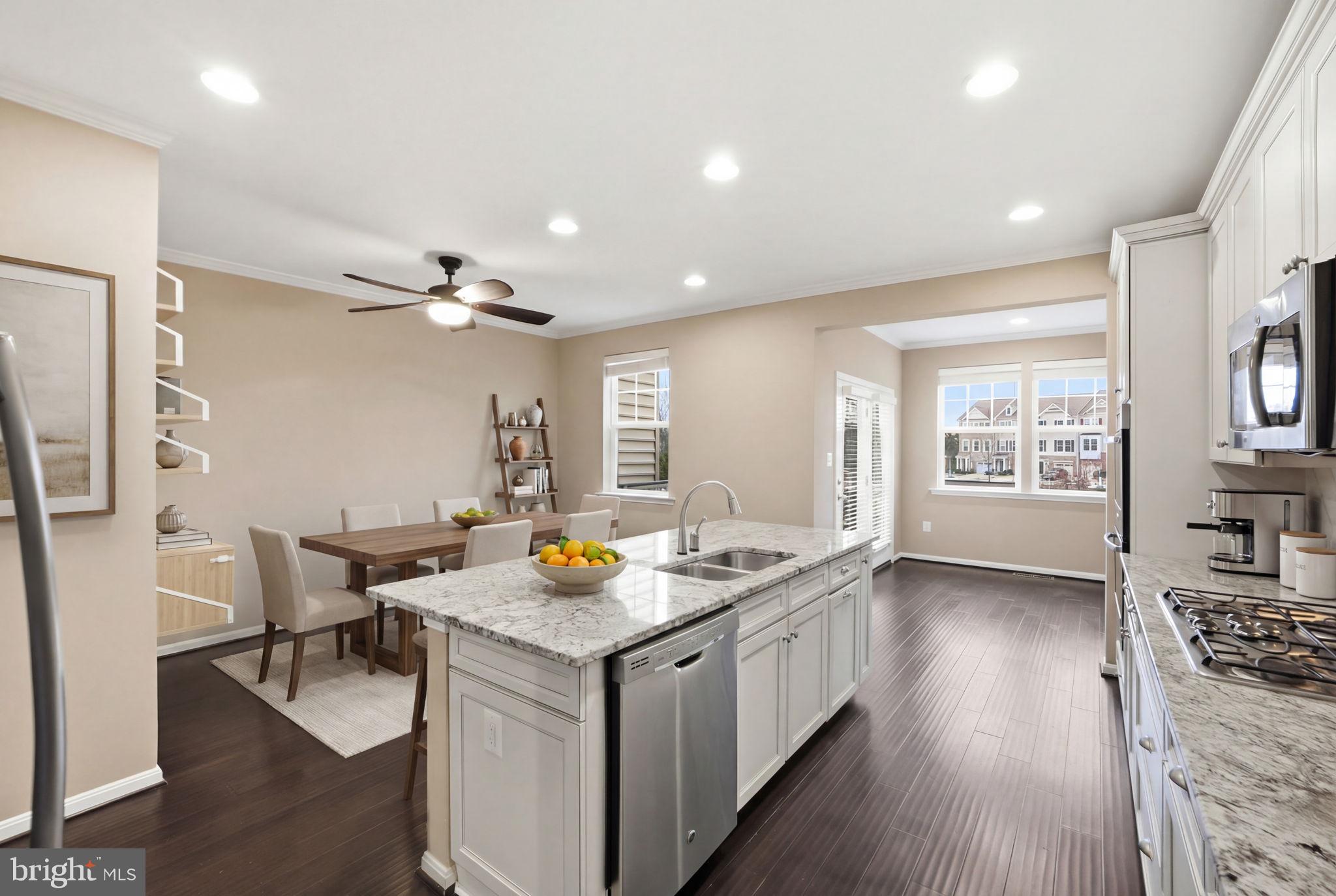 43593 MIRROR TERRACE