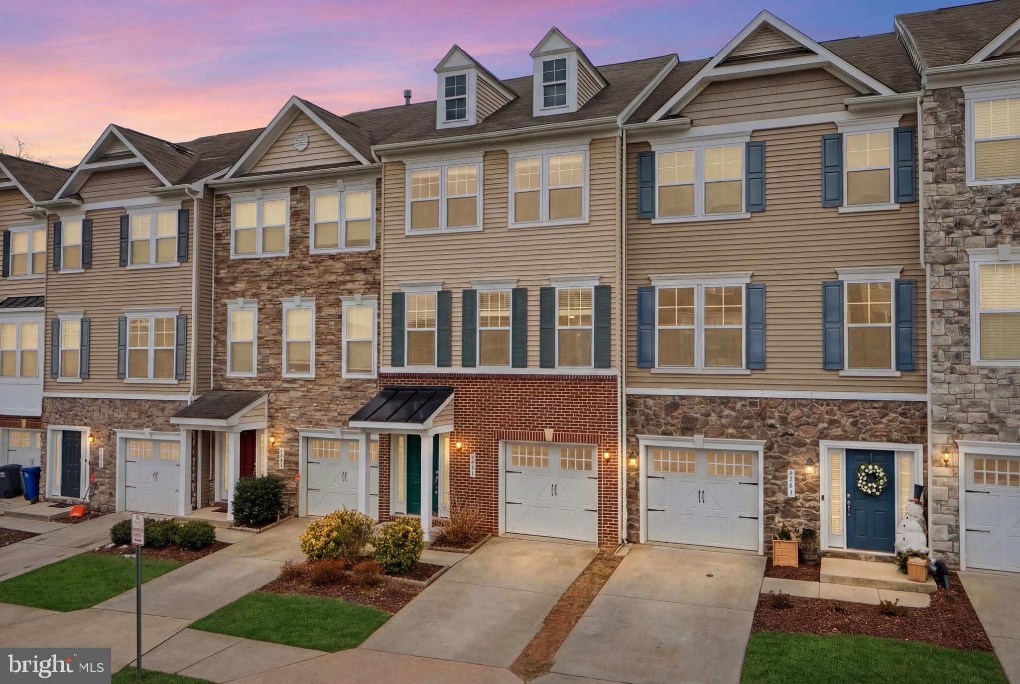 43593 MIRROR TERRACE