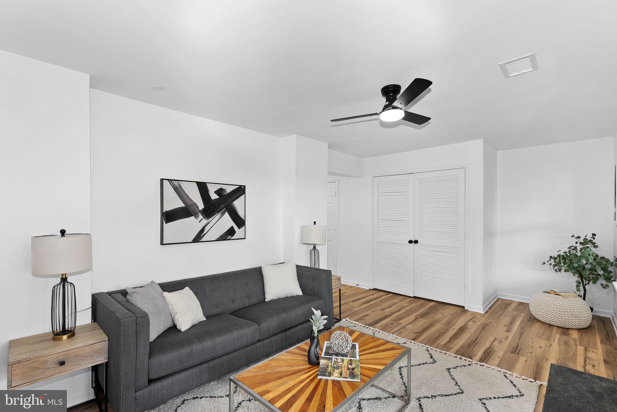 412 NIKKI TERRACE SE