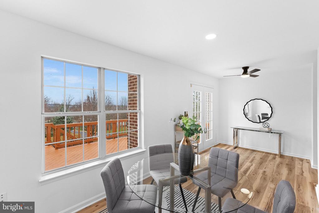 412 NIKKI TERRACE SE