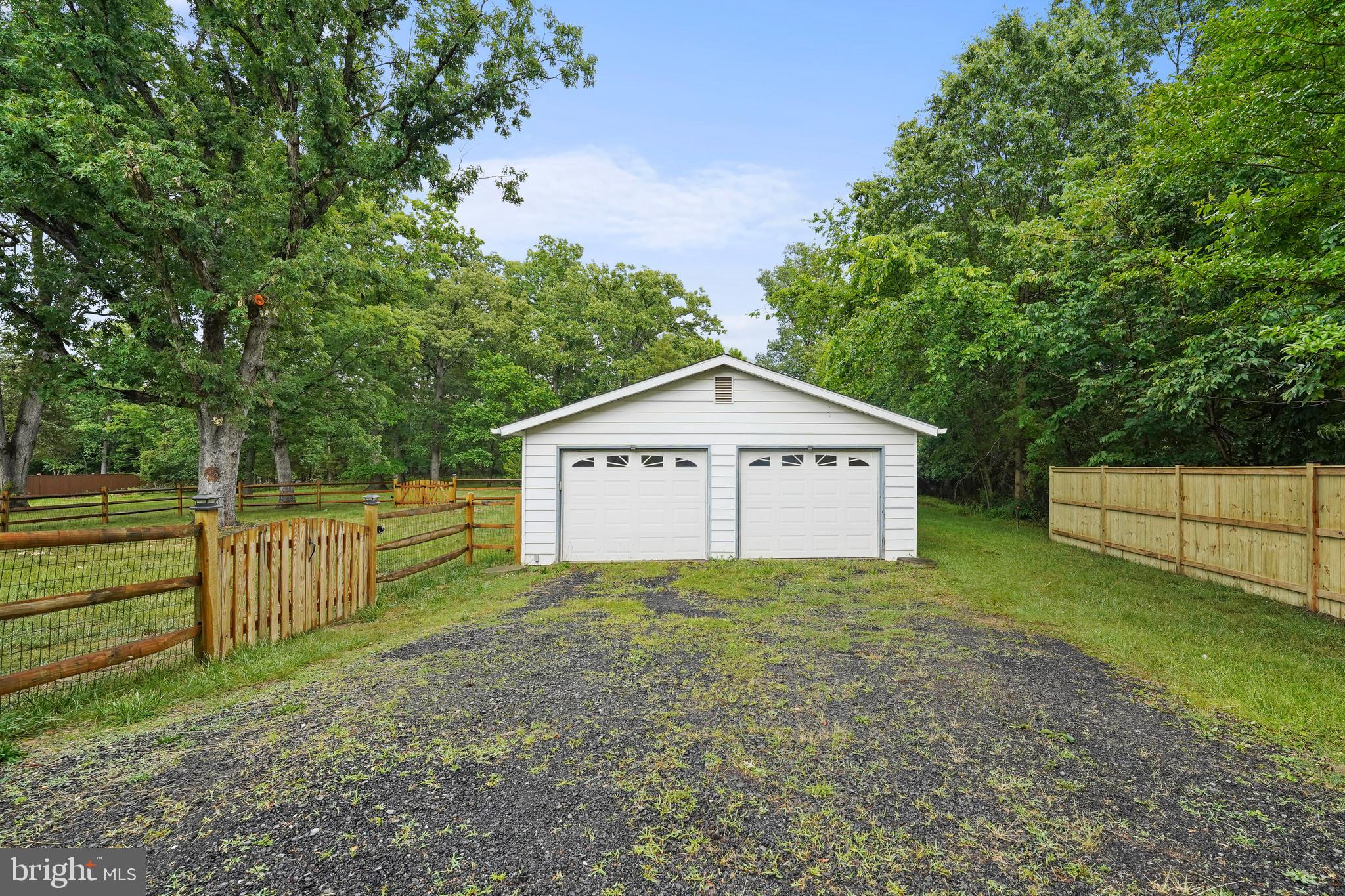 19822 SMITH CIRCLE