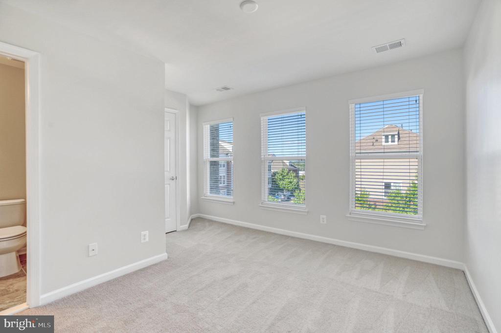 22442 SNOW POWDER TERRACE