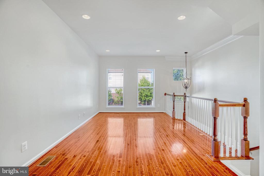 22442 SNOW POWDER TERRACE