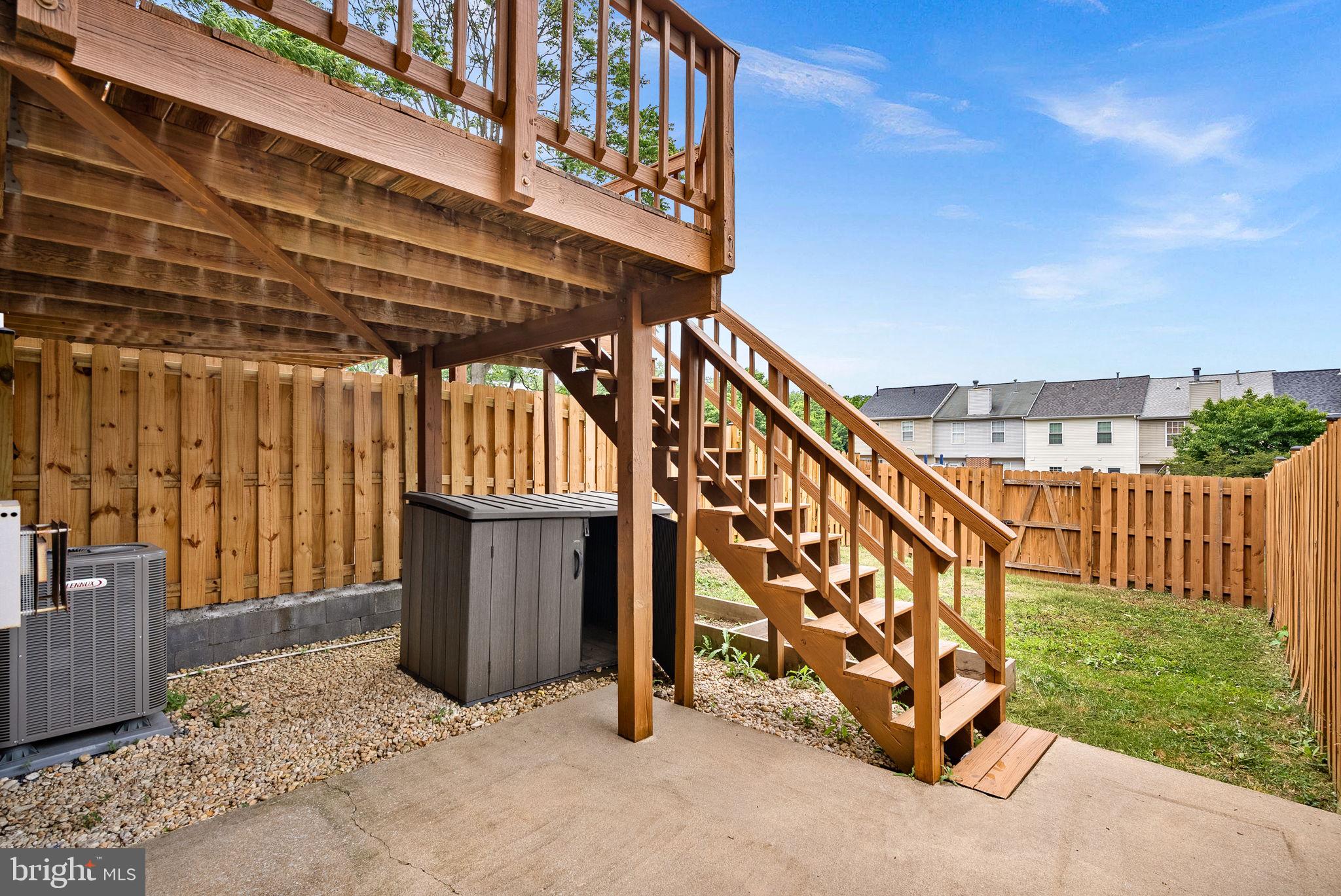 612 TAMMY TERRACE SE