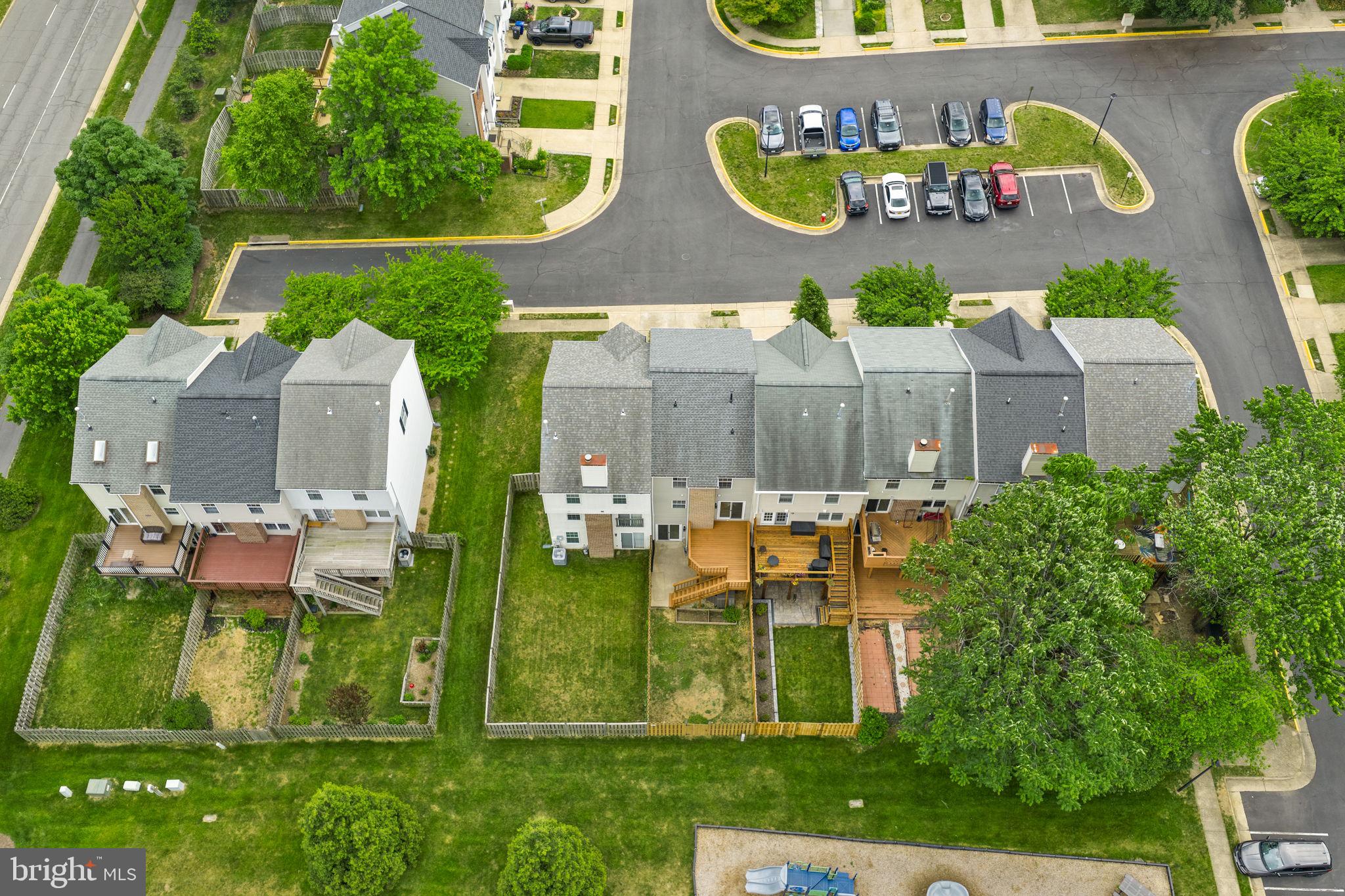 612 TAMMY TERRACE SE