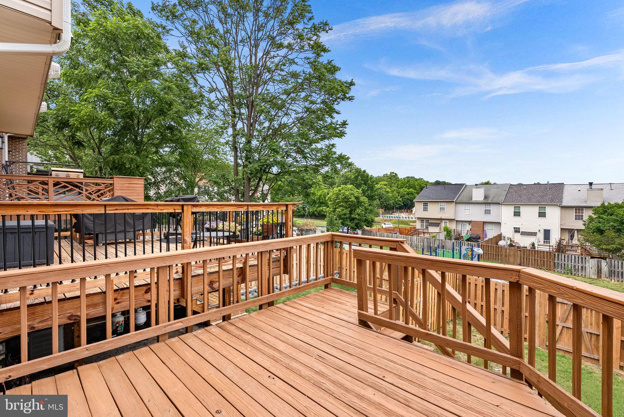 612 TAMMY TERRACE SE