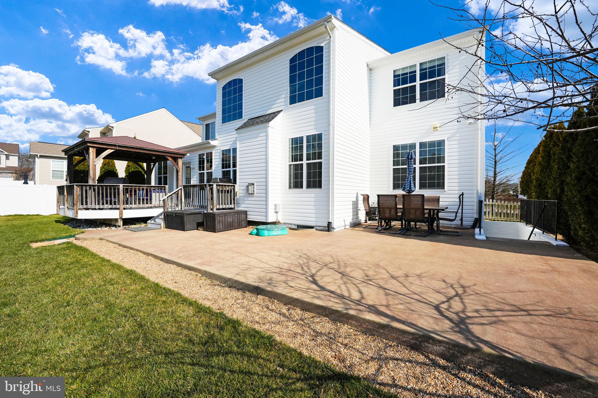 14496 Sharpshinned Dr