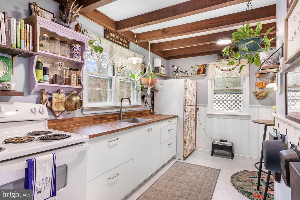 4992 ST DAVIDS CHURCH ROAD