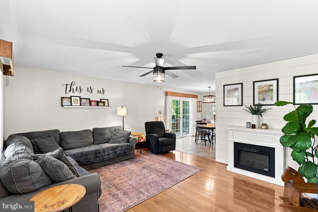 15 OAK HEIGHTS ROAD