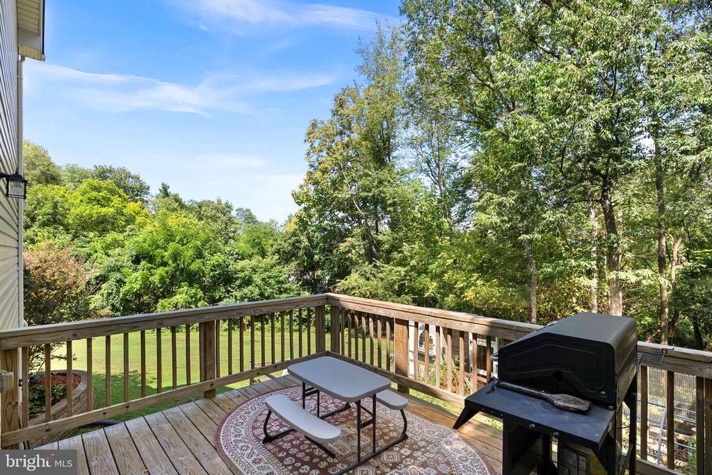 15 OAK HEIGHTS ROAD
