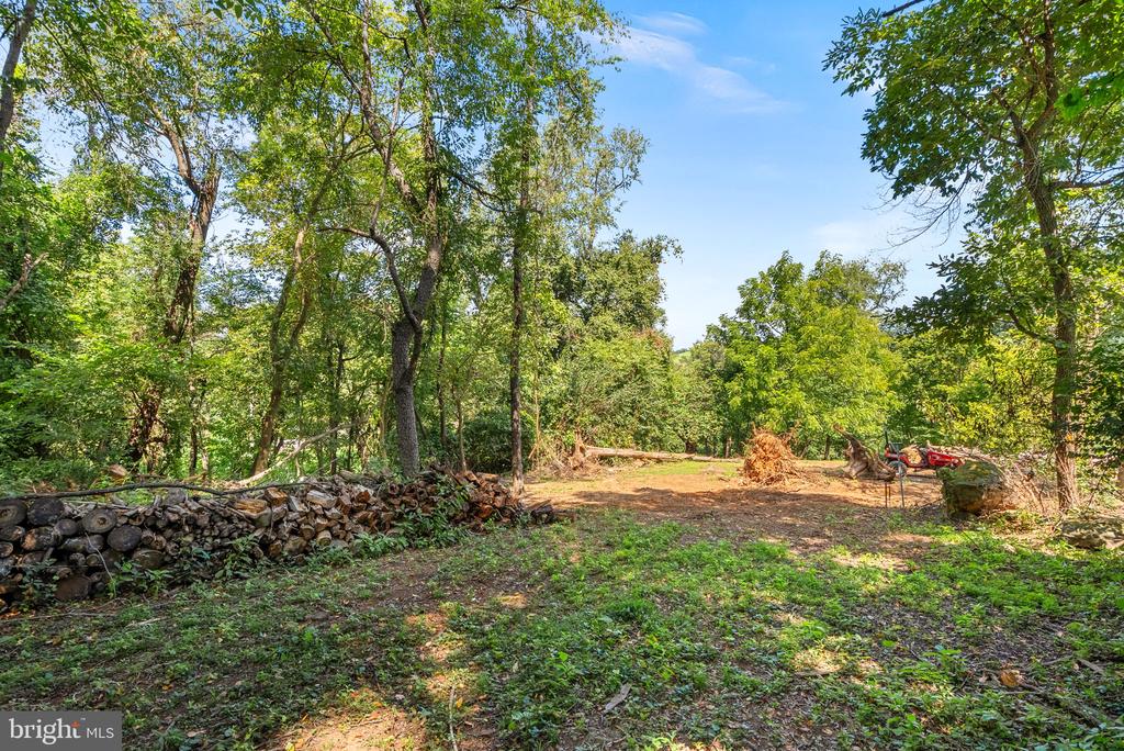 15 OAK HEIGHTS ROAD