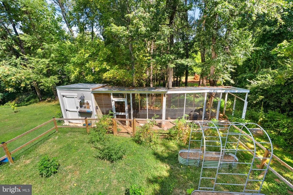 15 OAK HEIGHTS ROAD