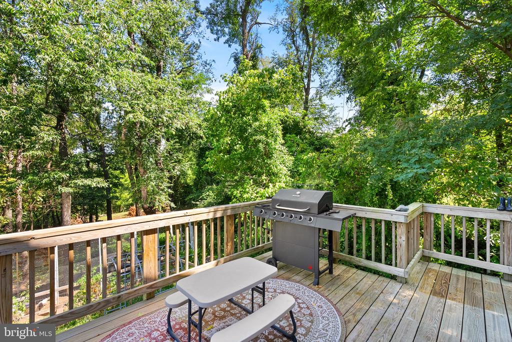 15 OAK HEIGHTS ROAD