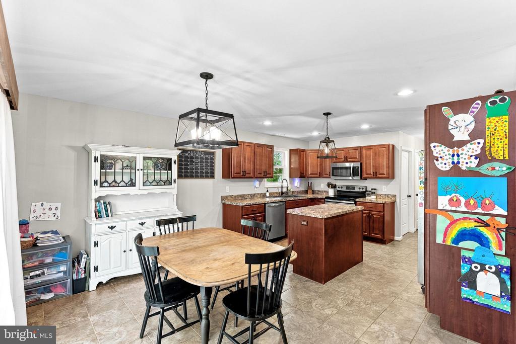 15 OAK HEIGHTS ROAD