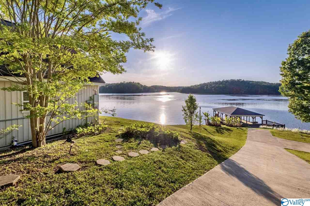 1897 Mohawk Cliff Road