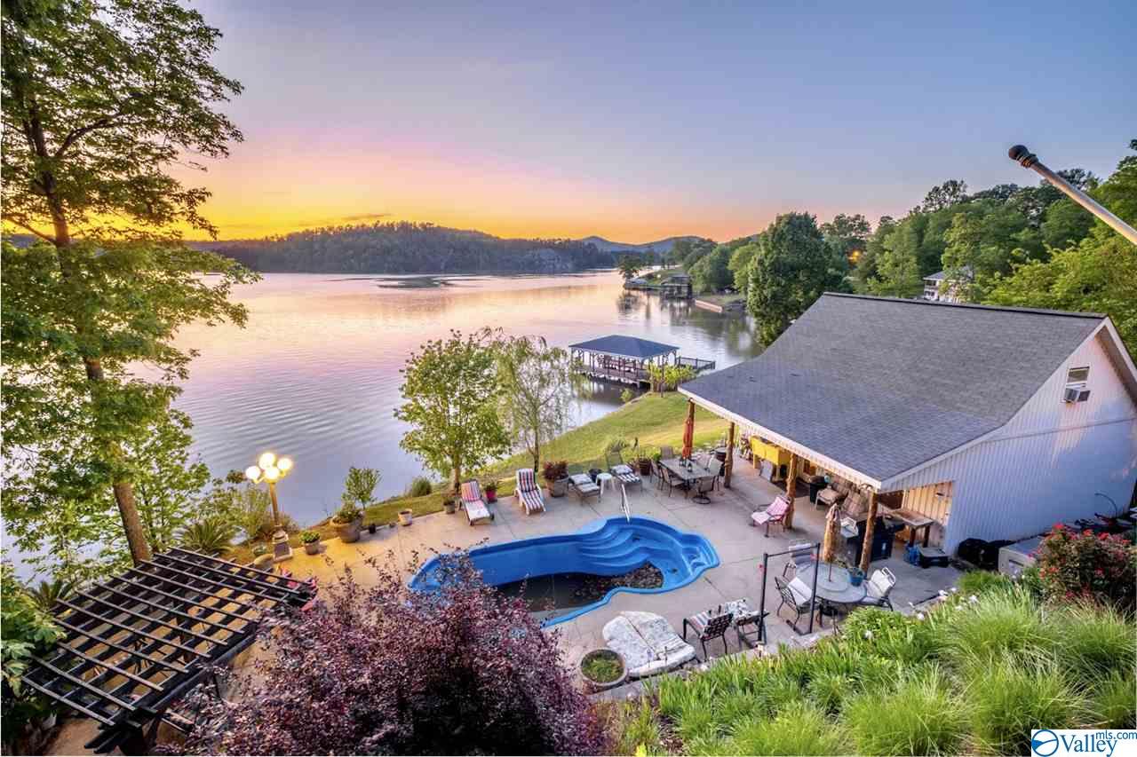 1897 Mohawk Cliff Road