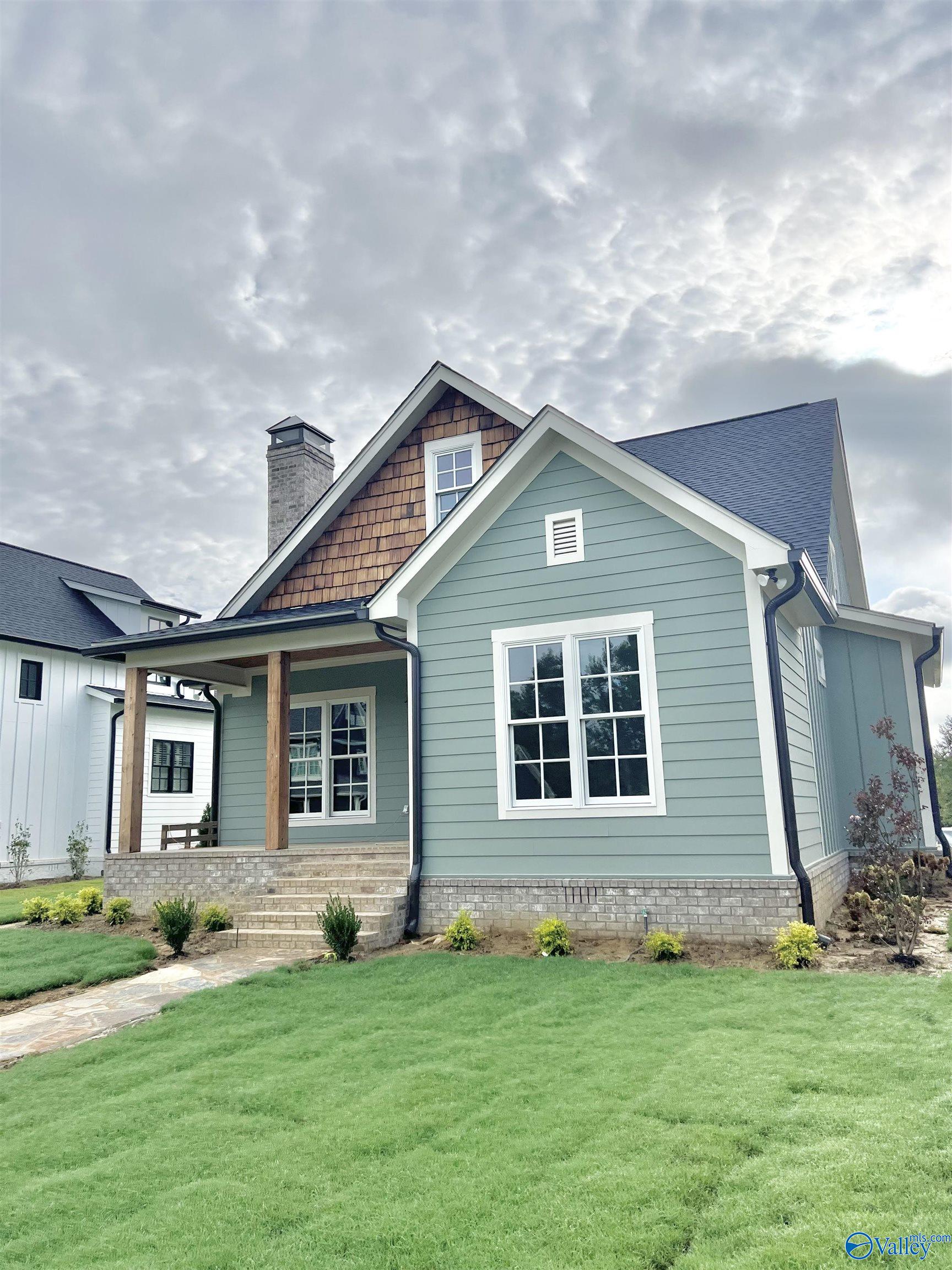 v19 Copper Leaf Walk