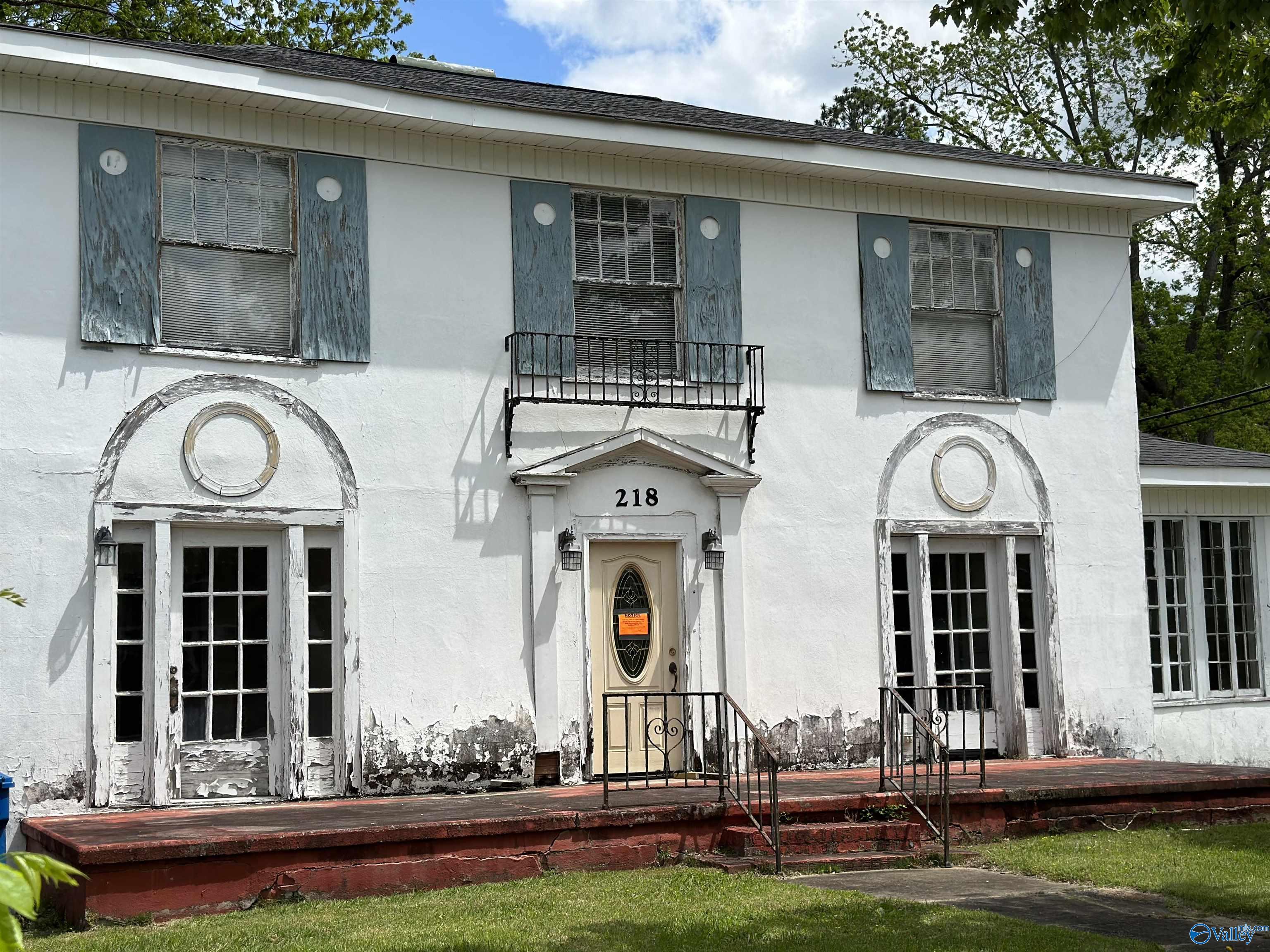 218 NE Hughes Avenue