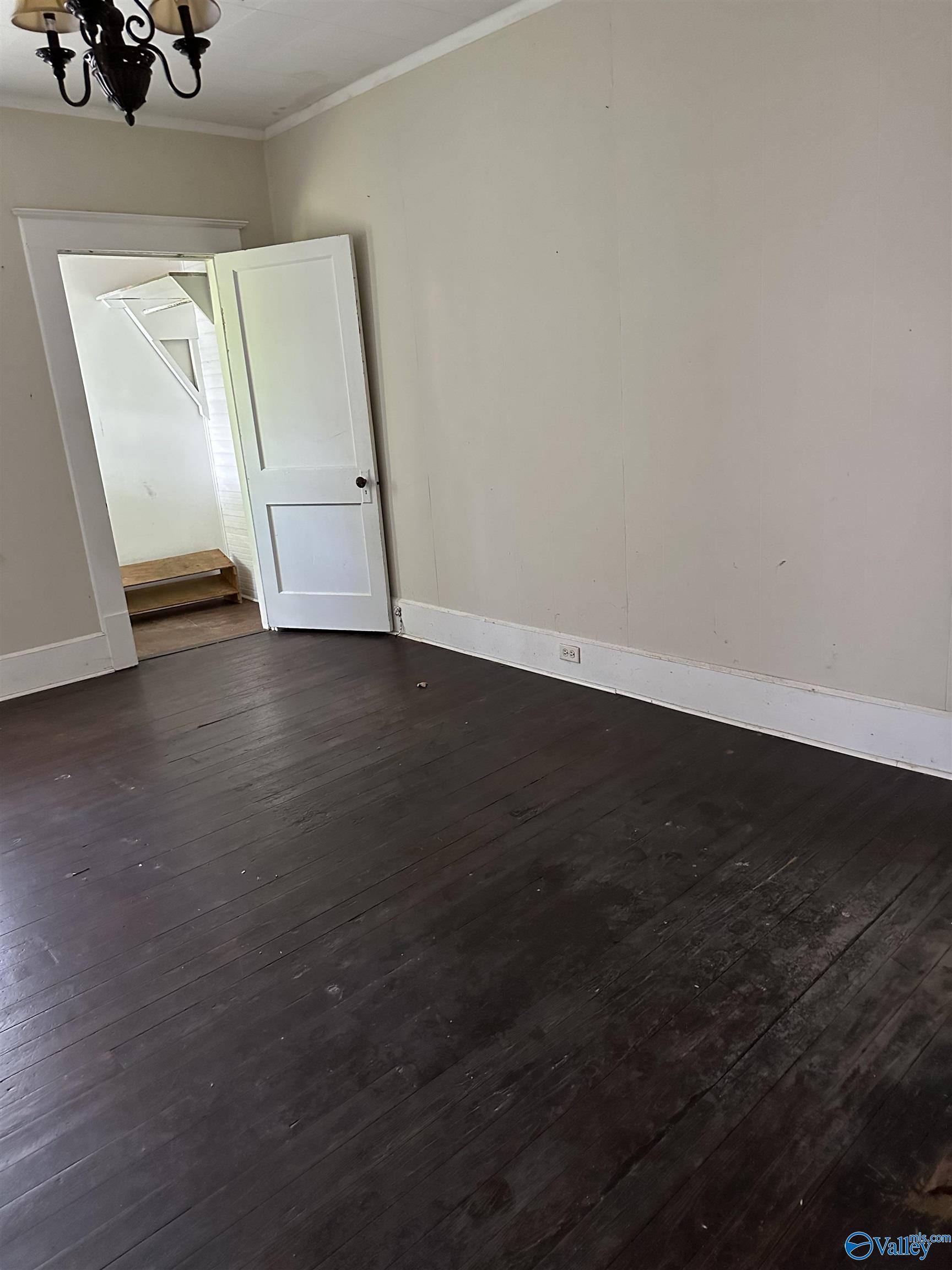 218 NE Hughes Avenue