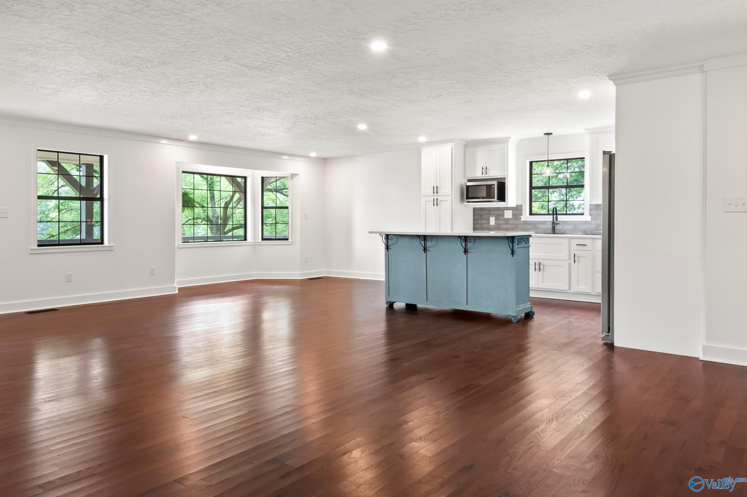 251 Riddles Bend Road
