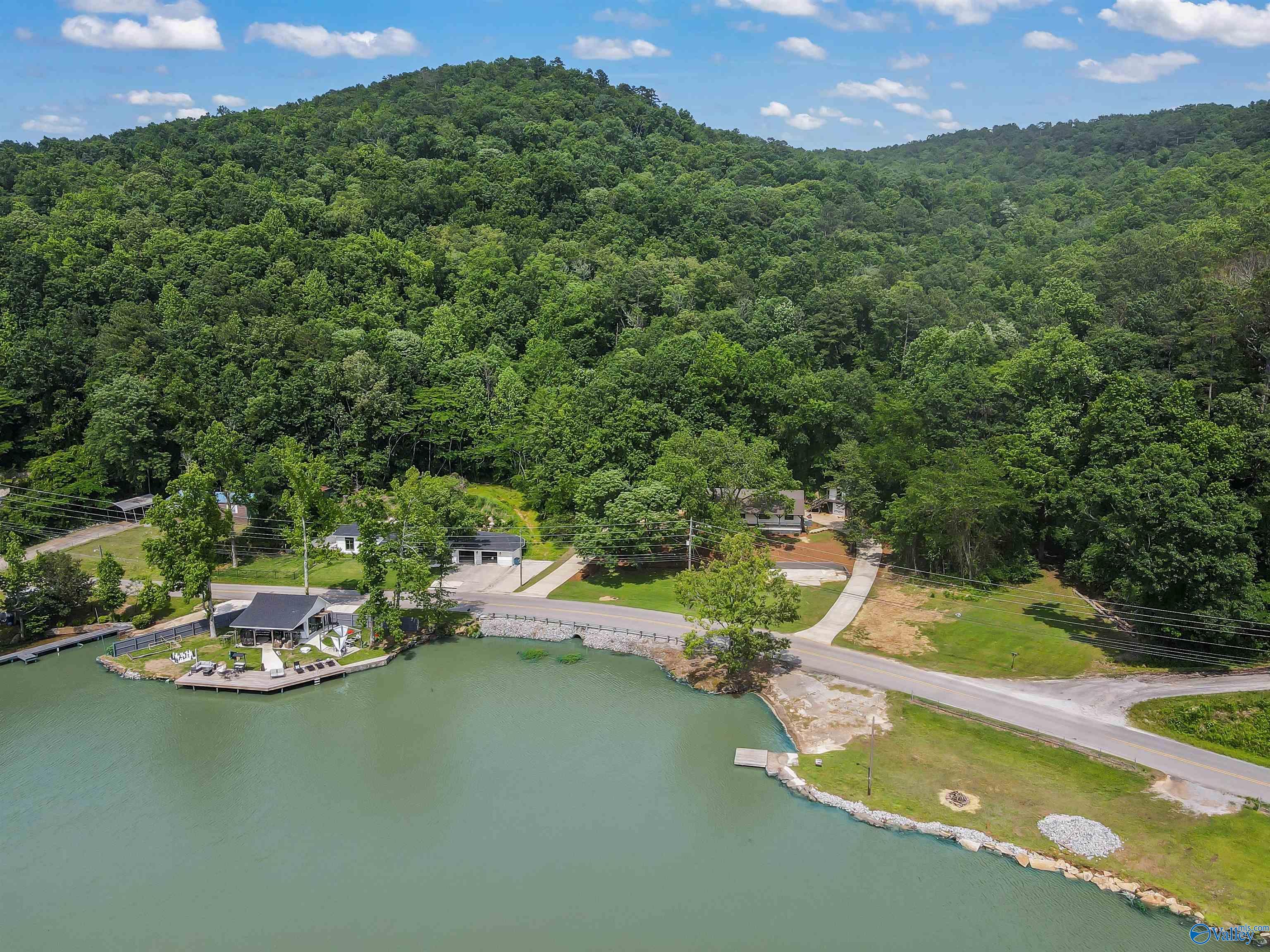 251 Riddles Bend Road