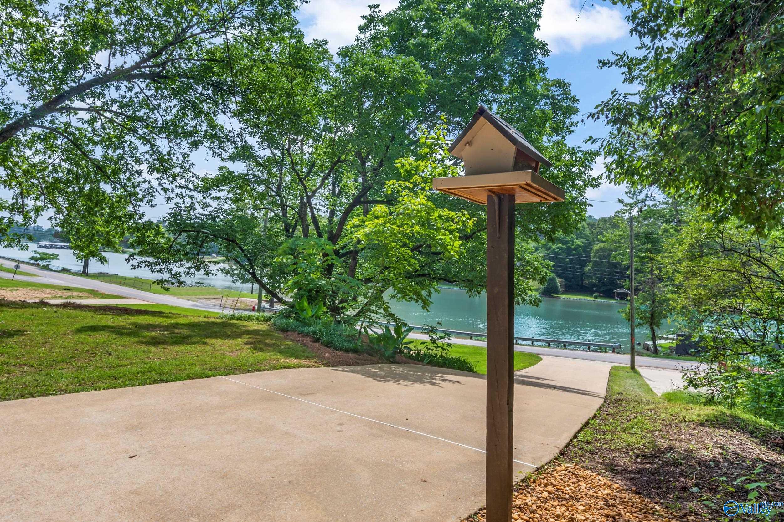251 Riddles Bend Road