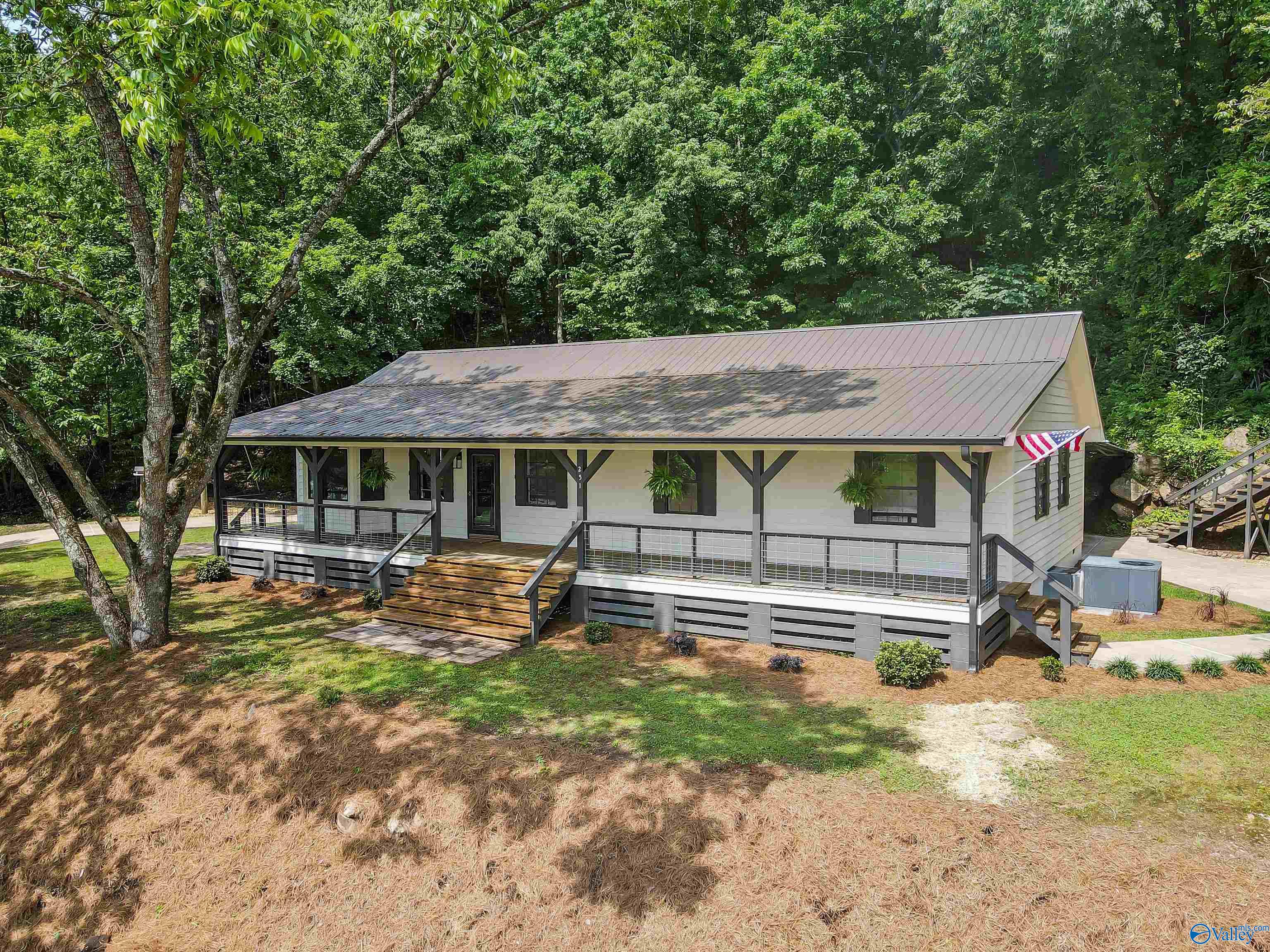 251 Riddles Bend Road