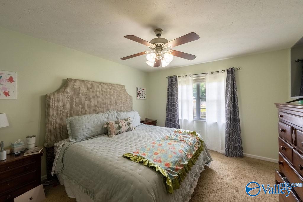 3071 Lakeview Circle