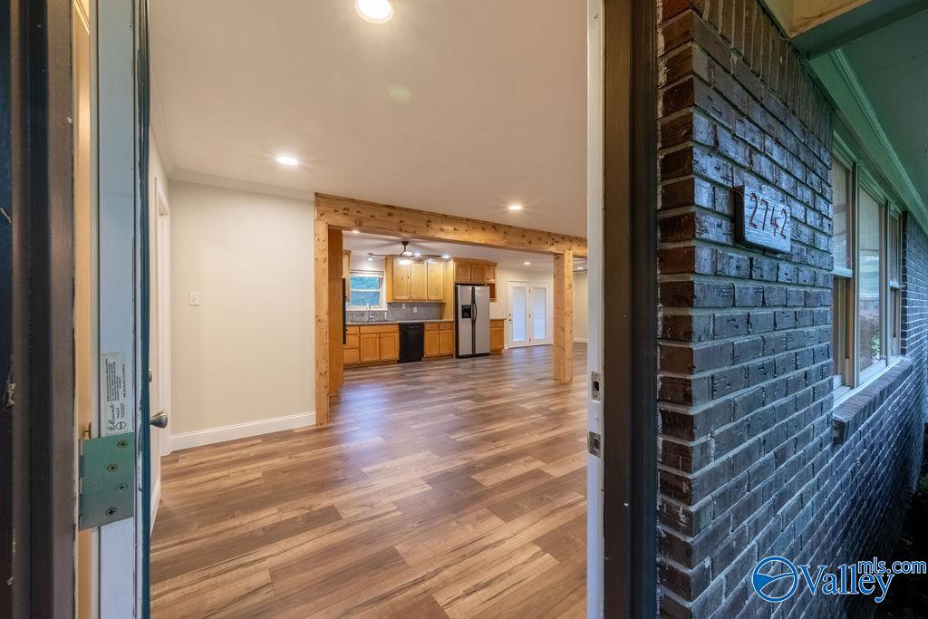 2742 Langdale Street