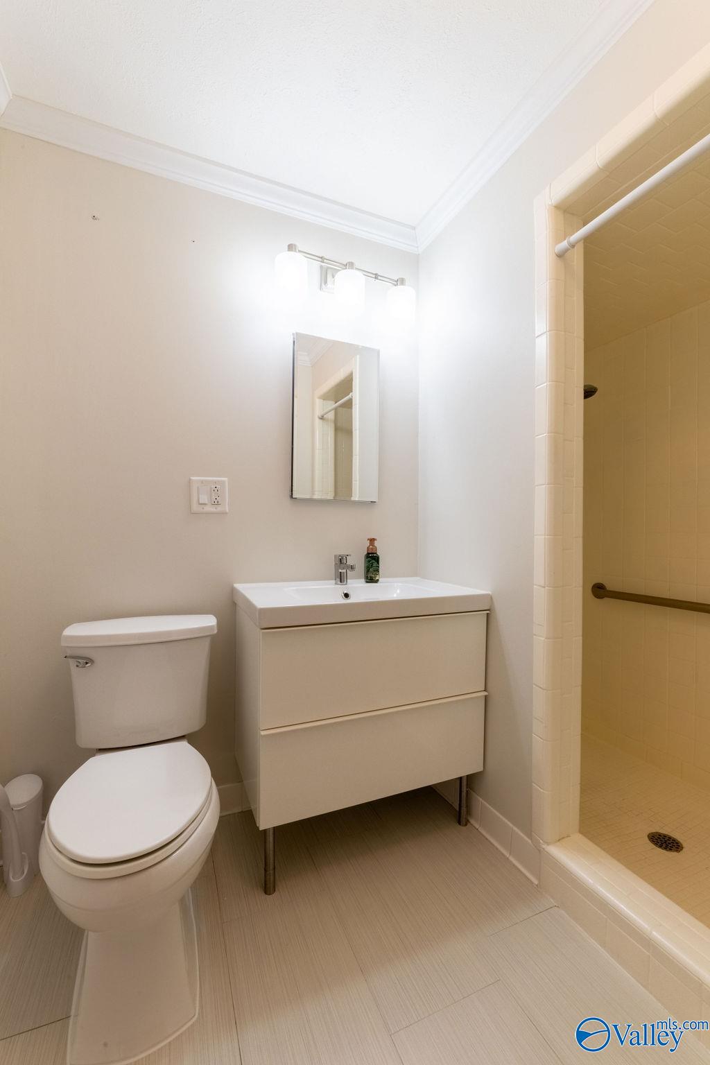 2742 Langdale Street