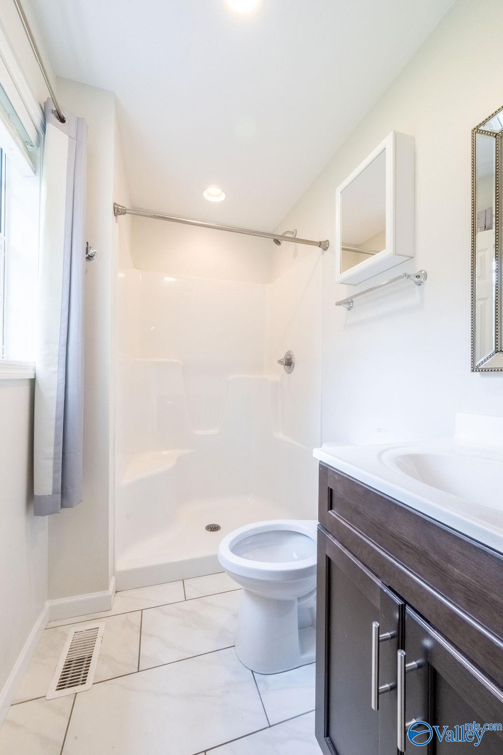 4020 Southpoint Circle N