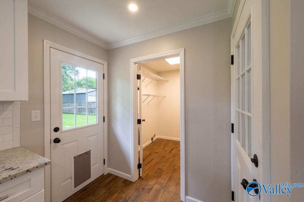 4020 Southpoint Circle N