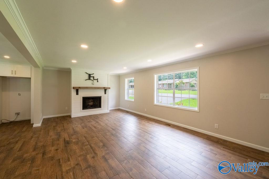 4020 Southpoint Circle N