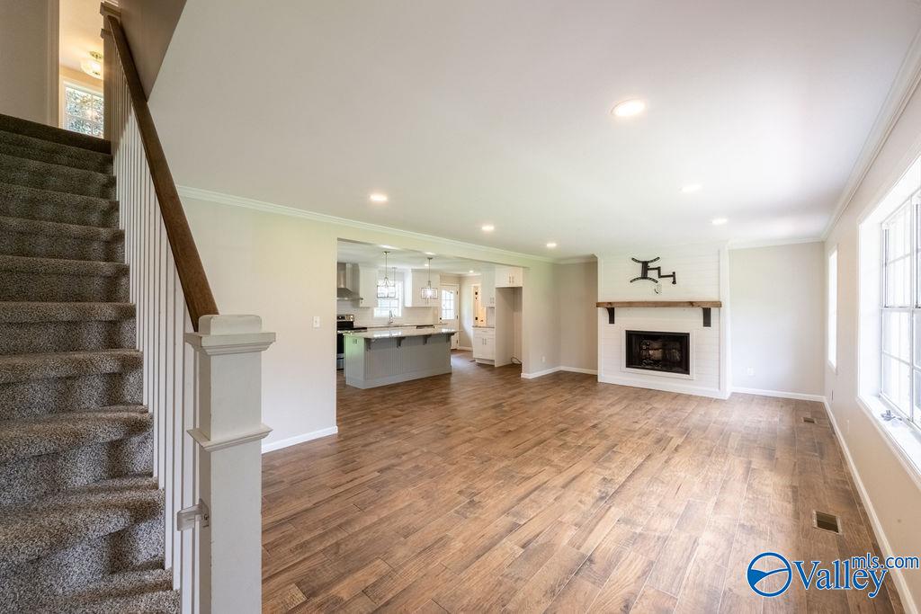 4020 Southpoint Circle N