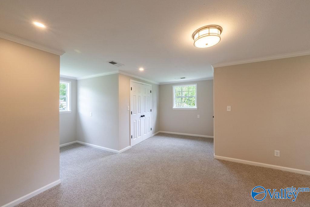 4020 Southpoint Circle N