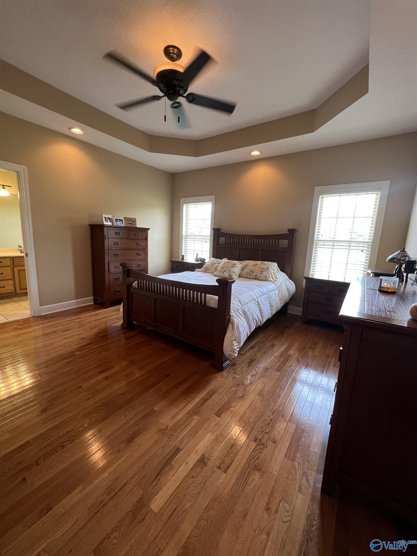 2801 Mountain View Drive