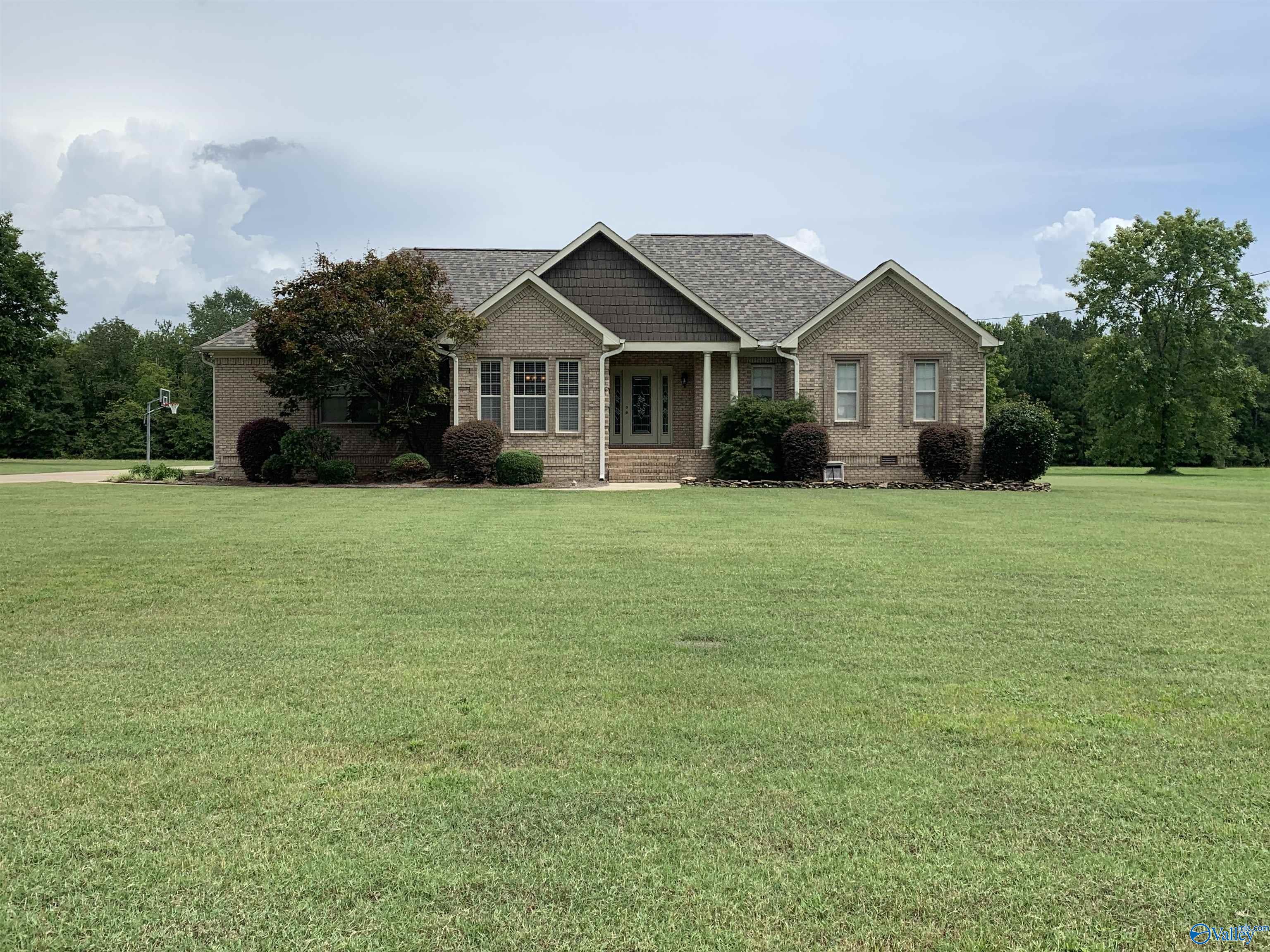 2801 Mountain View Drive