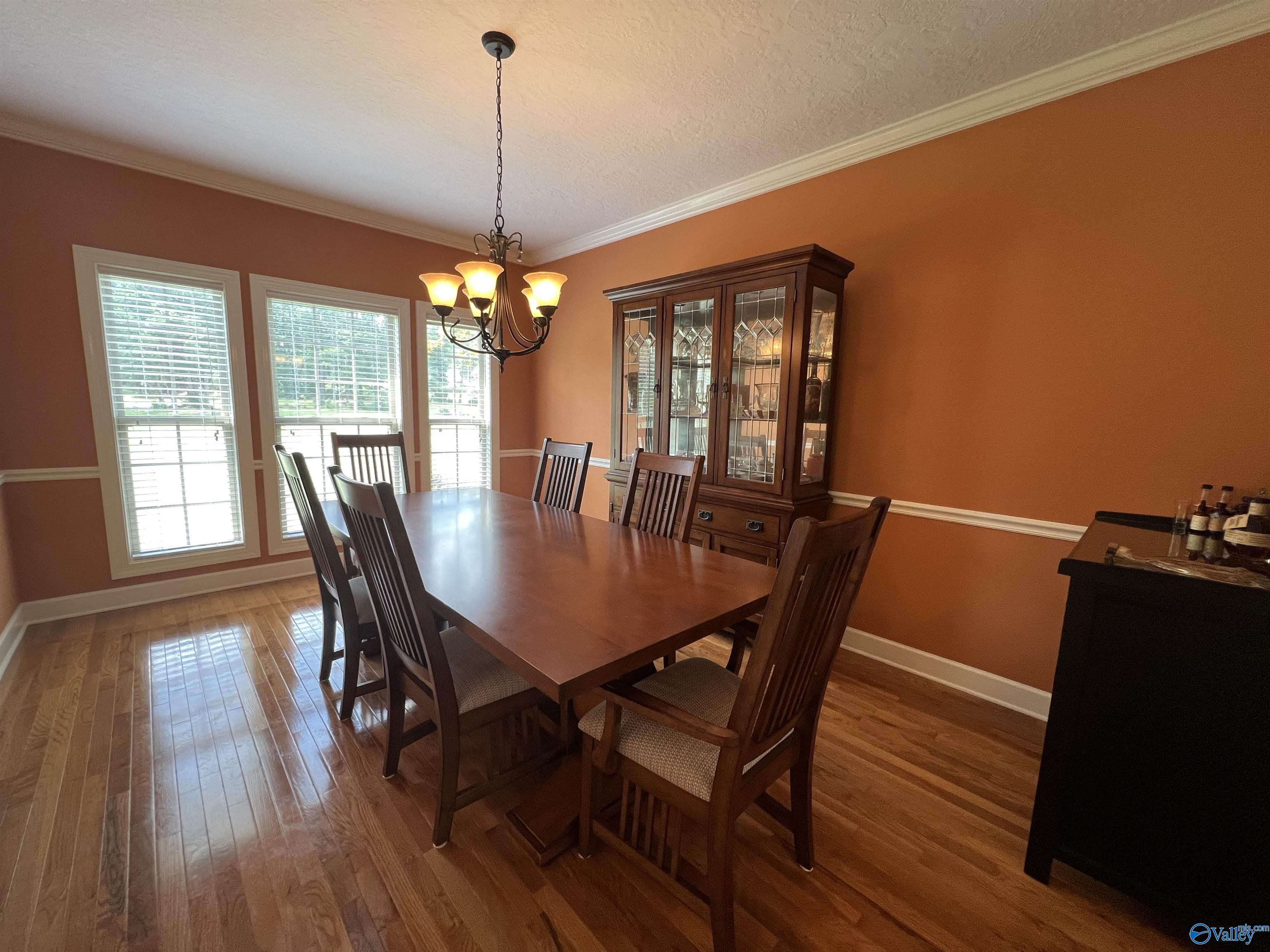 2801 Mountain View Drive