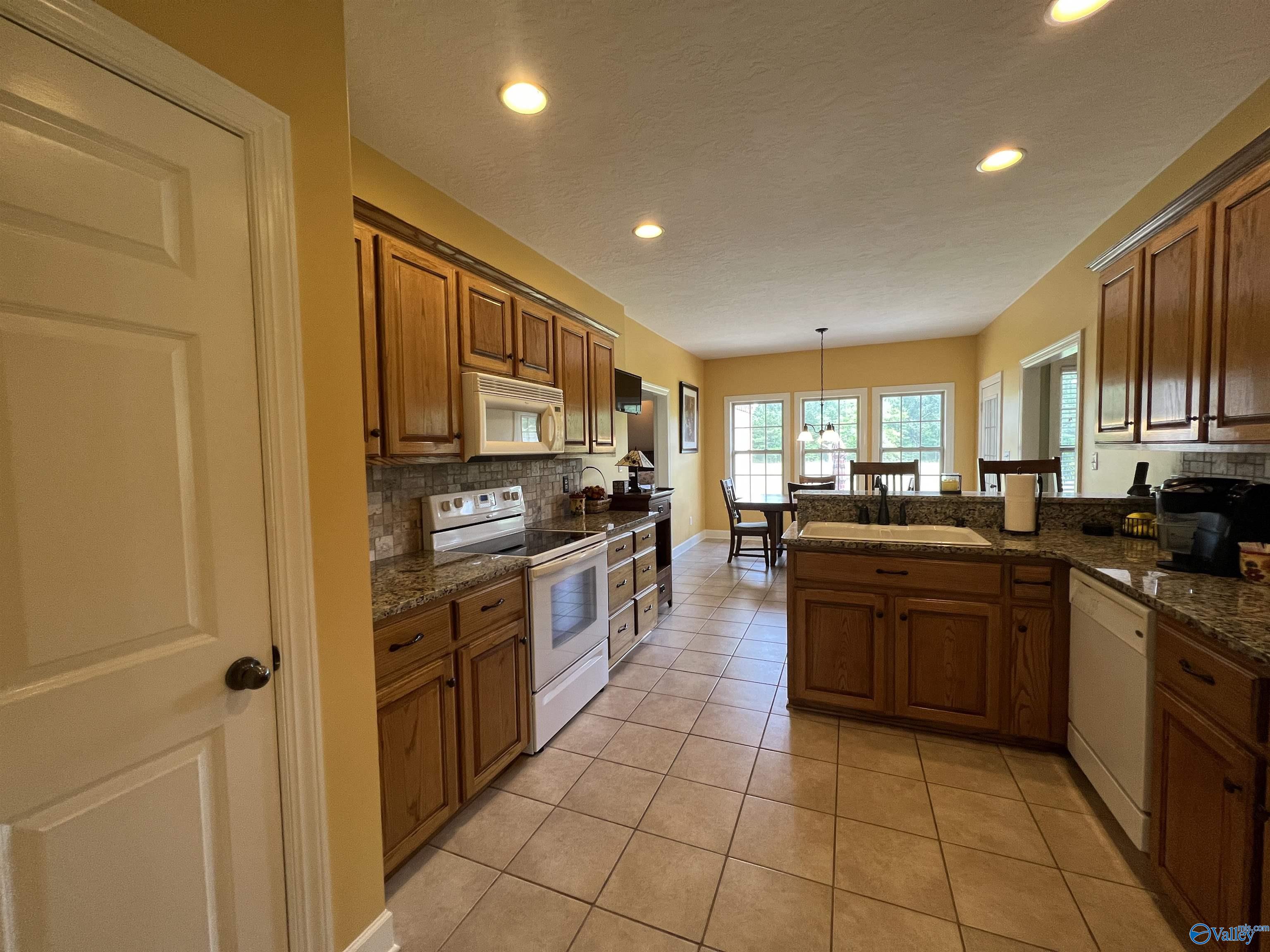 2801 Mountain View Drive