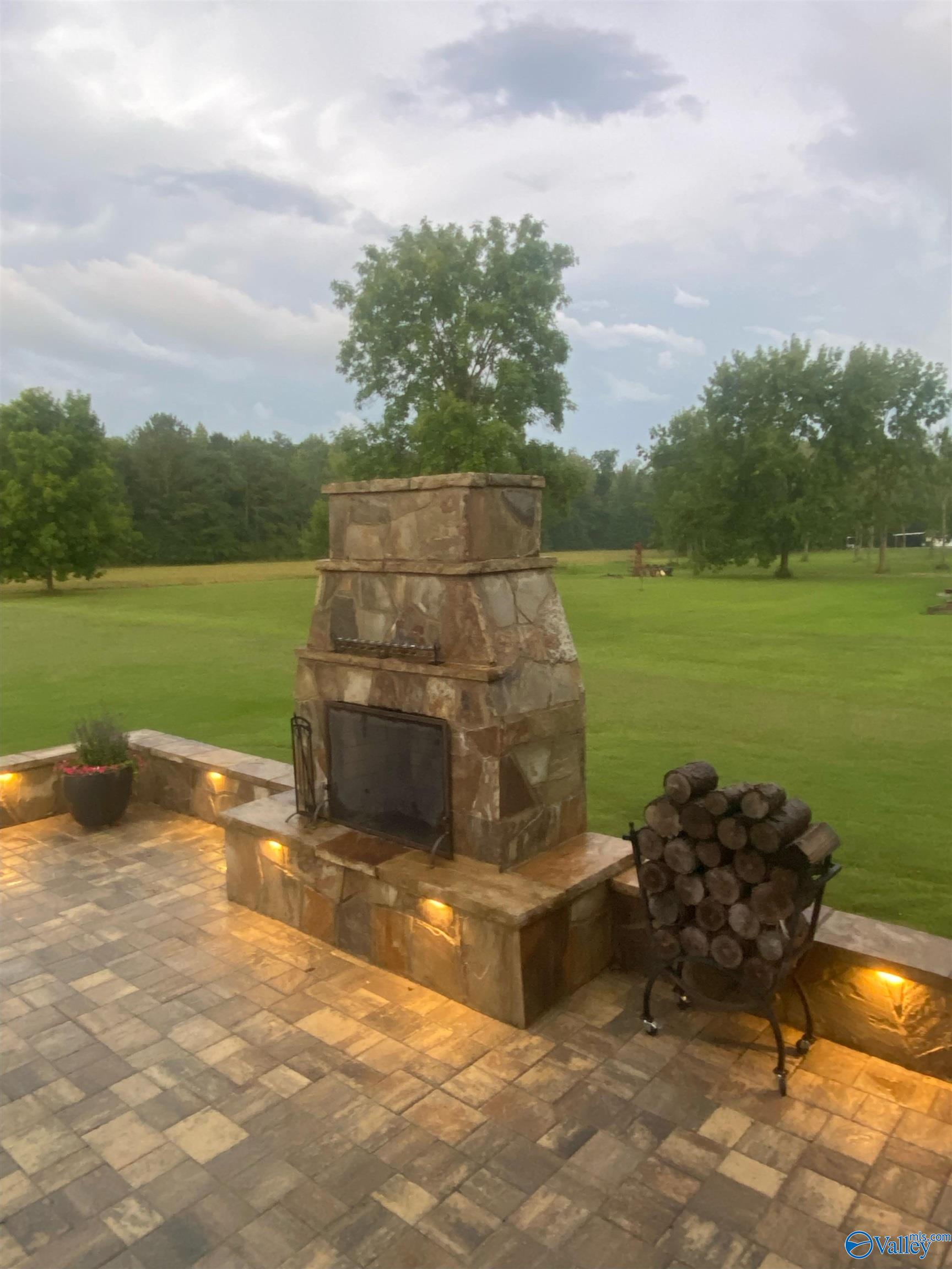 2801 Mountain View Drive