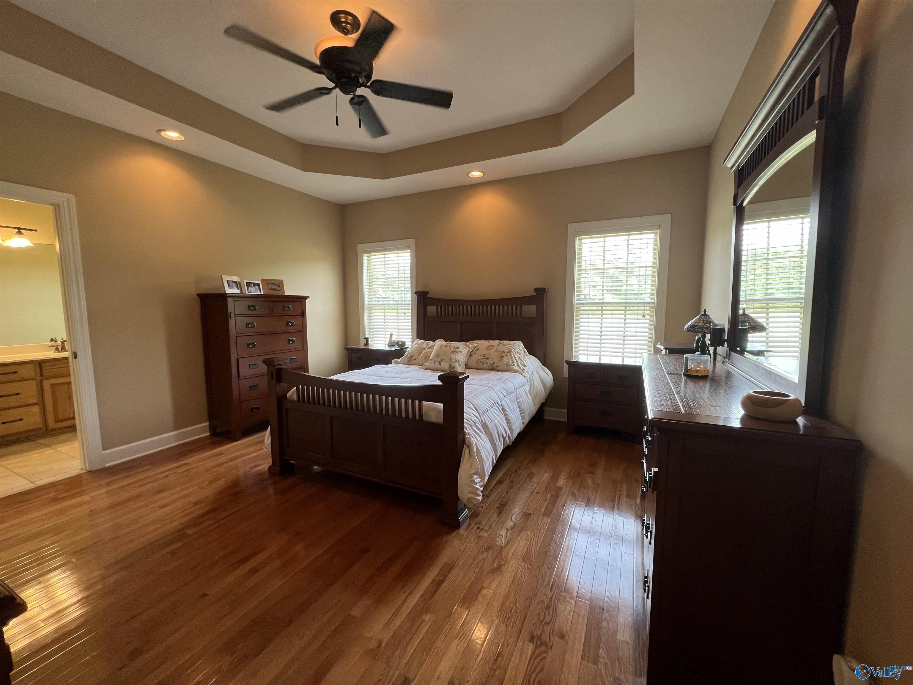 2801 Mountain View Drive