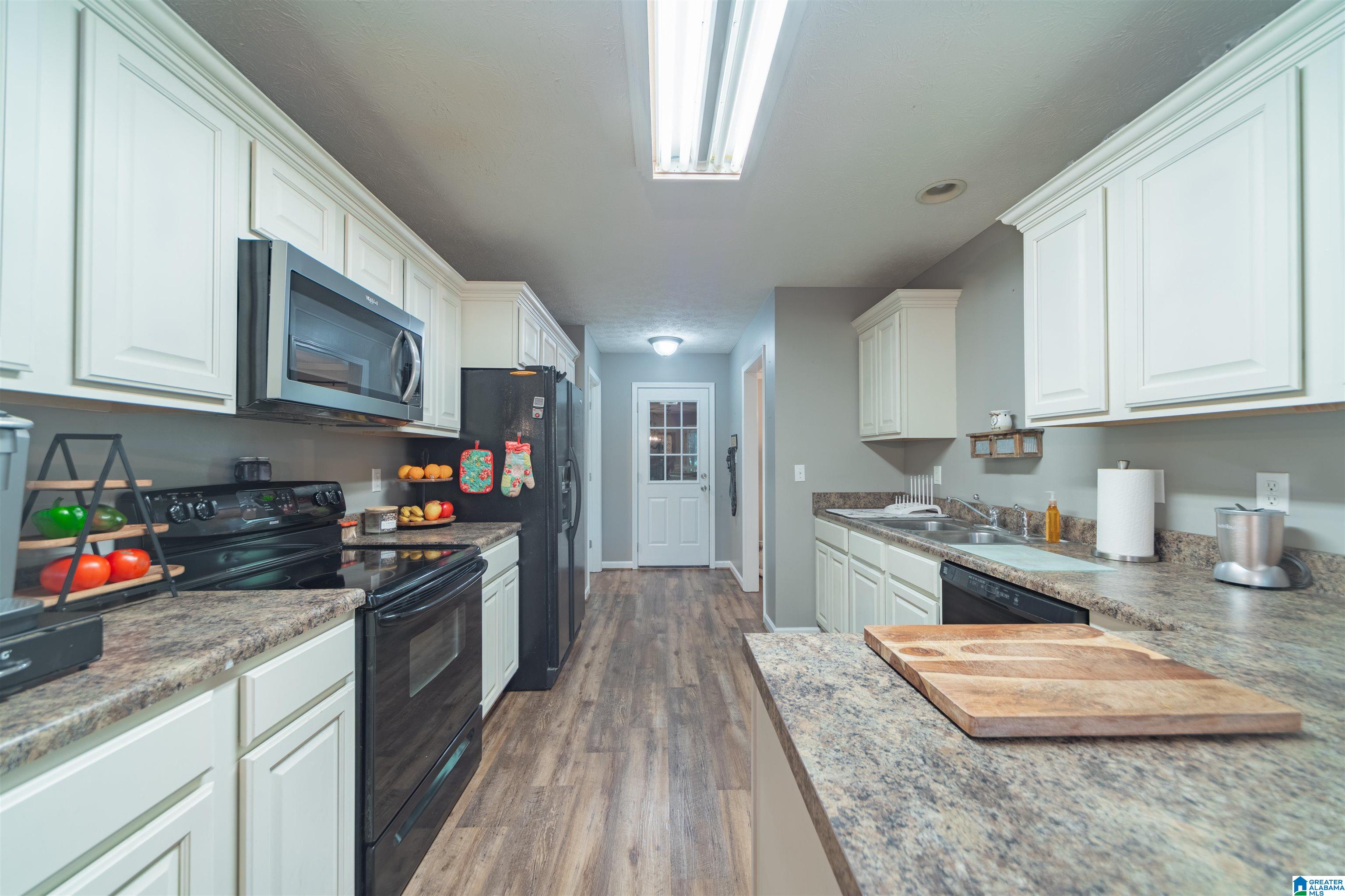 2950 PLYMOUTH ROCK TRAIL S