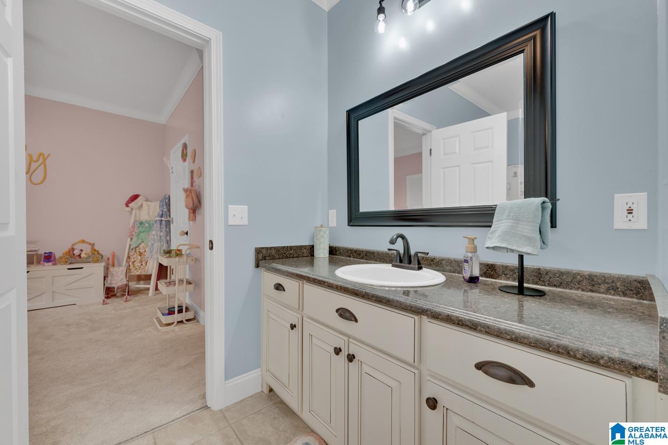 431 PALISADES PARKWAY