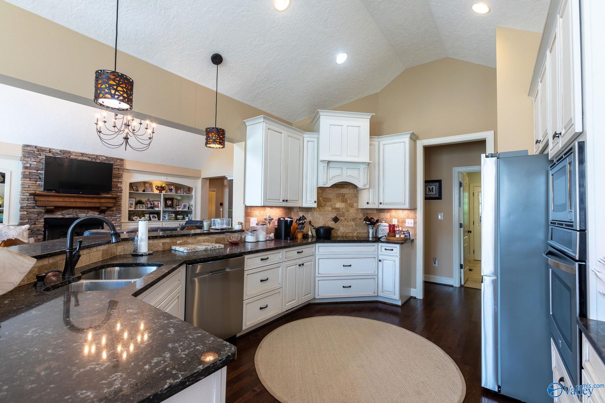 3533 Hall Drive