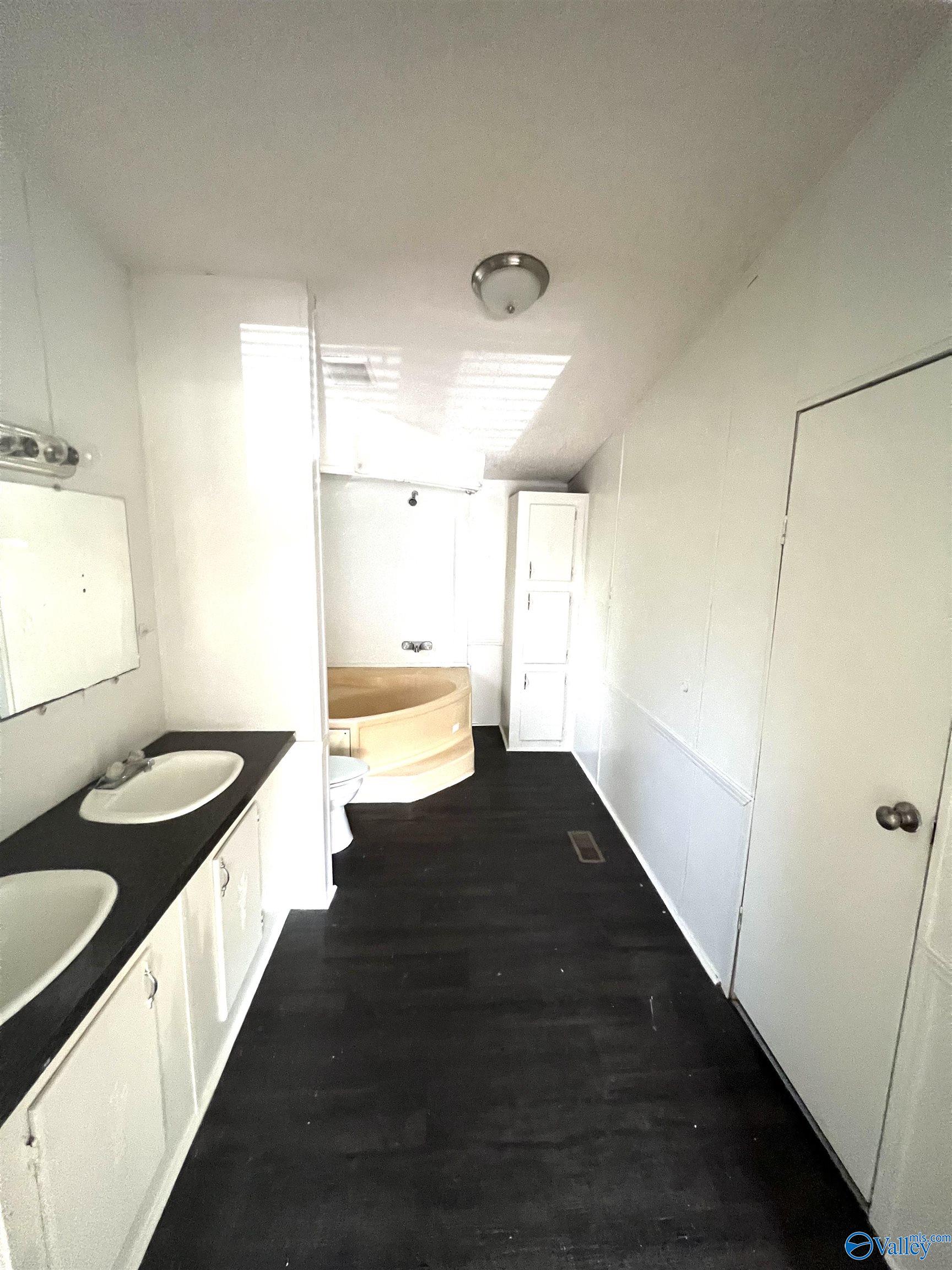 604 Fayette Street SE