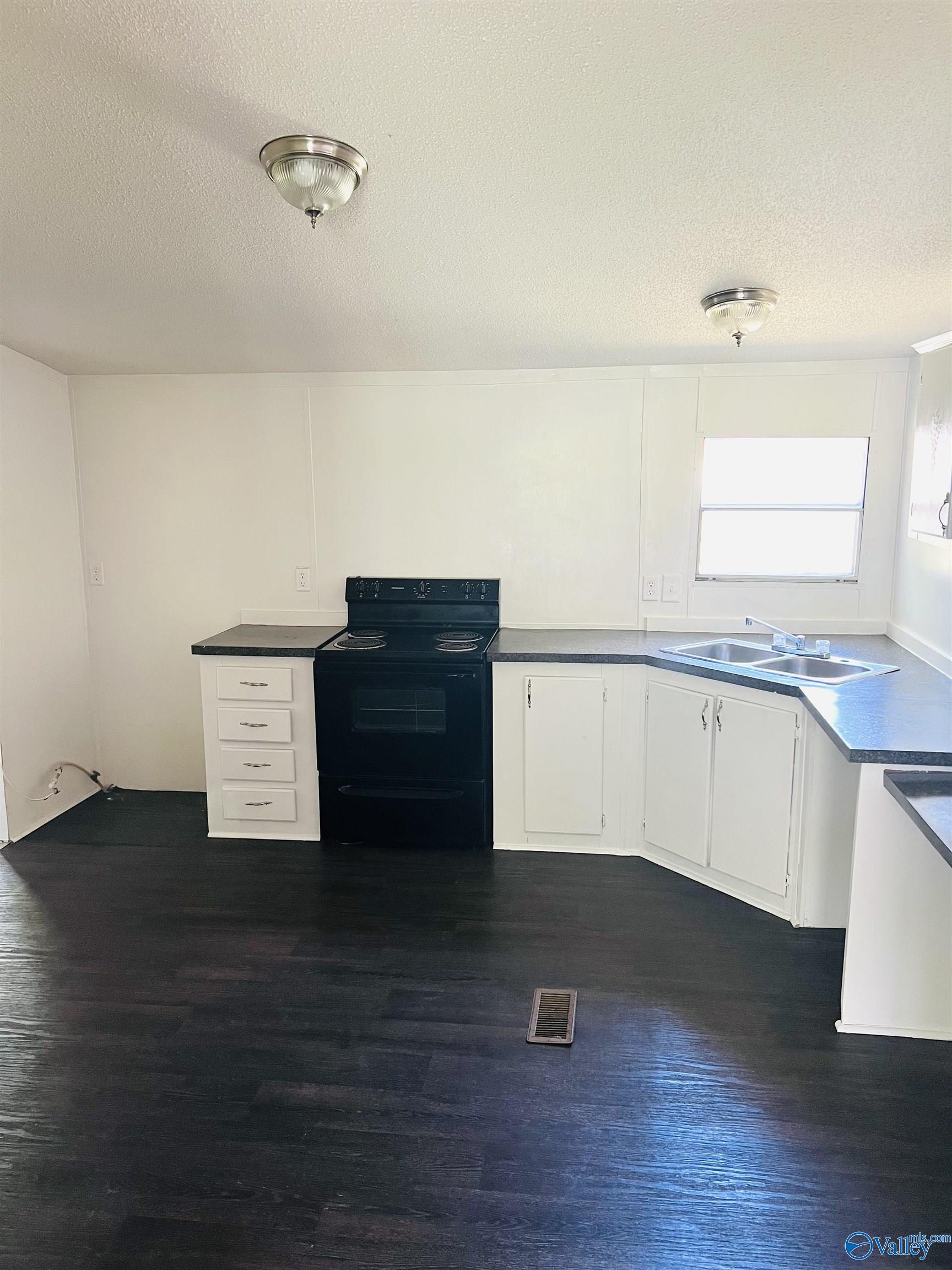 604 Fayette Street SE