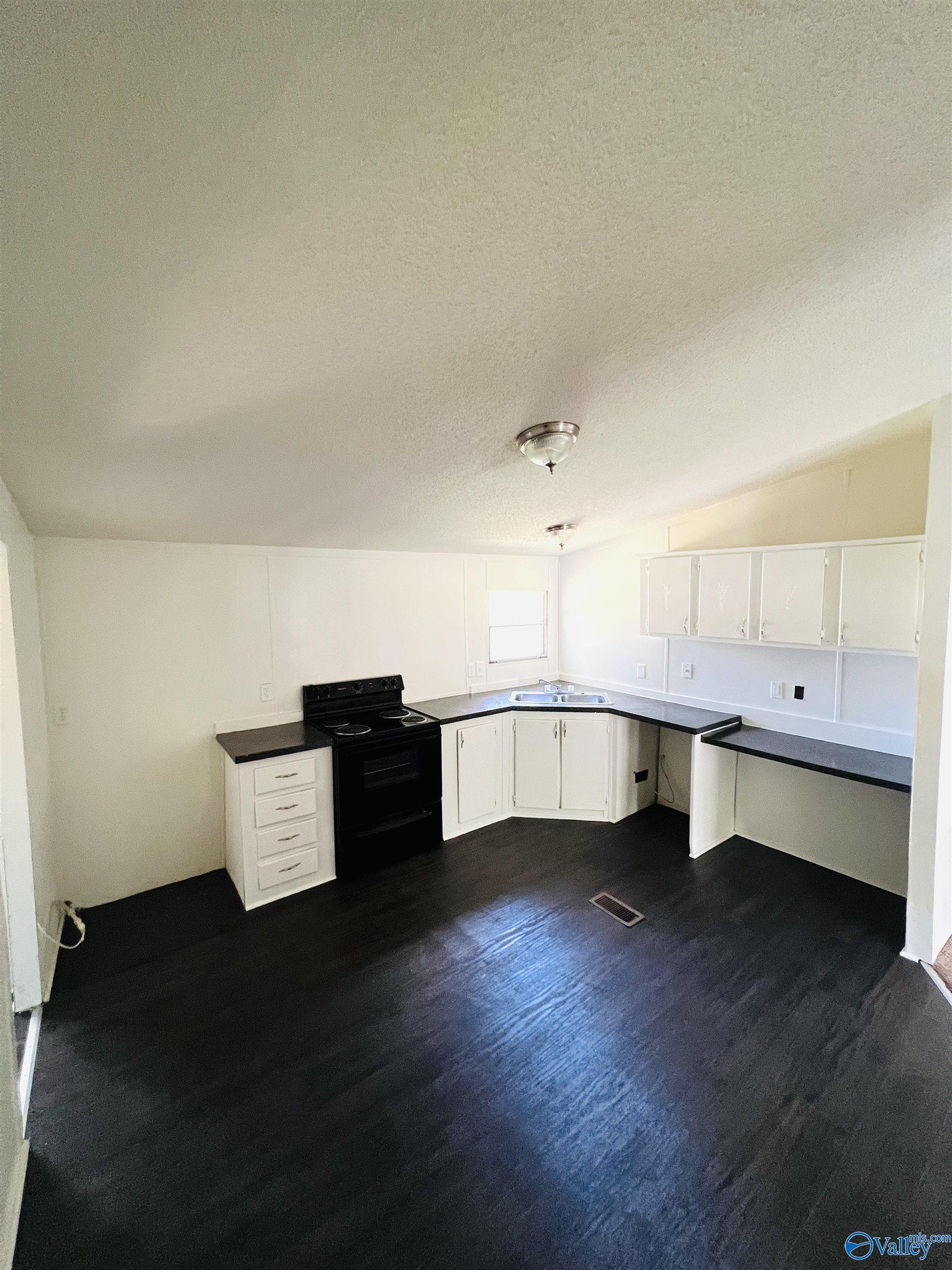 604 Fayette Street SE