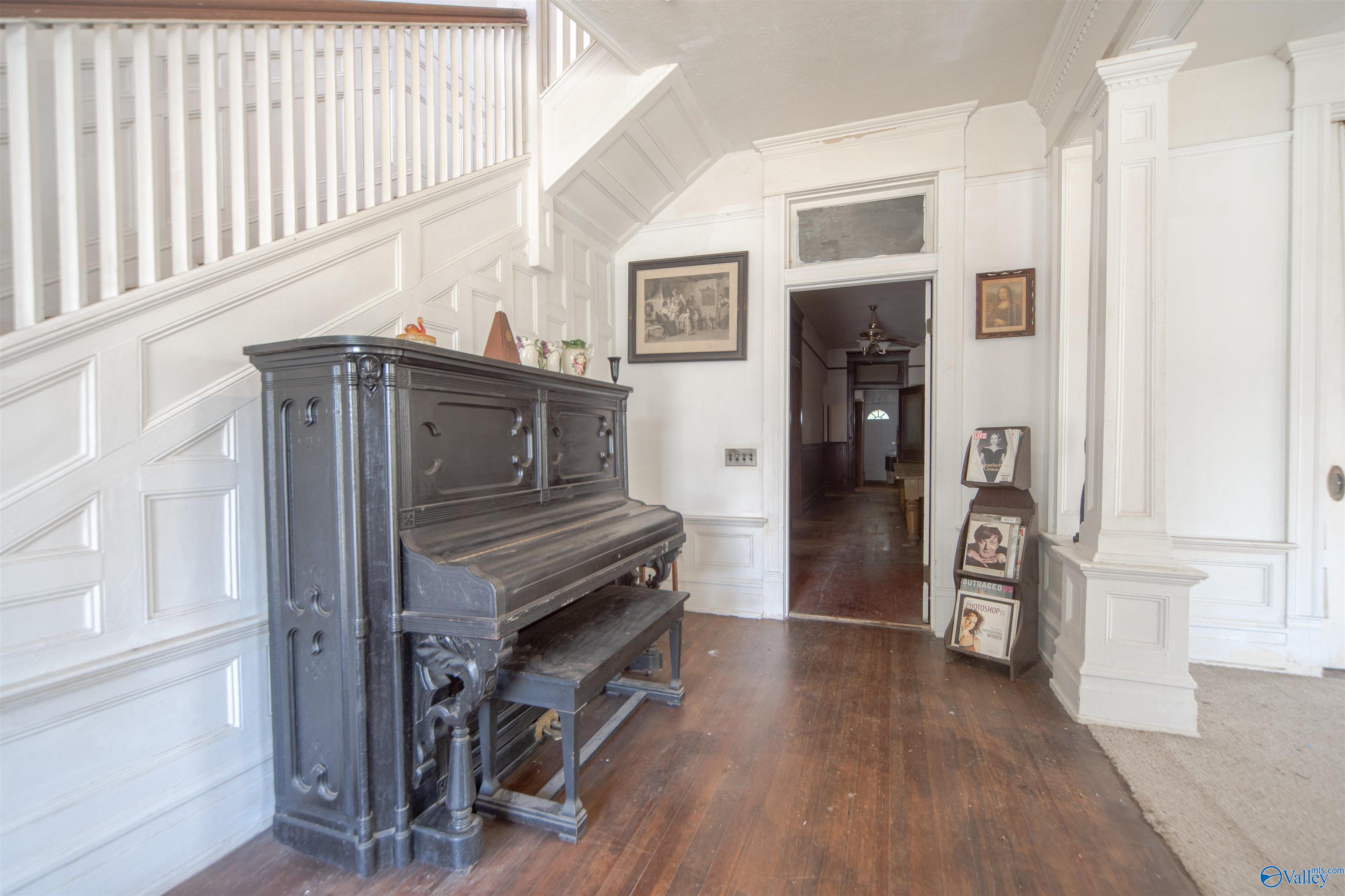 505 Hughes Avenue NE